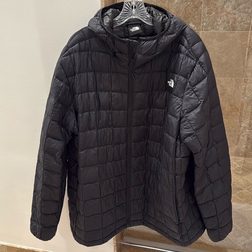 The North Face Down Jacket Puffer Black MEN’s XXL- like new!